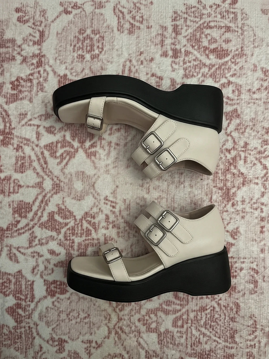 Crème Noir Platform Sandal