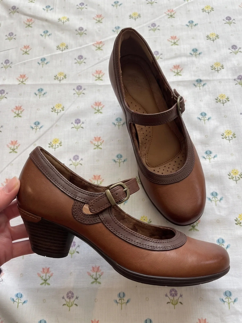 Violaine Dual-Tone Leather Mary Jane Heels