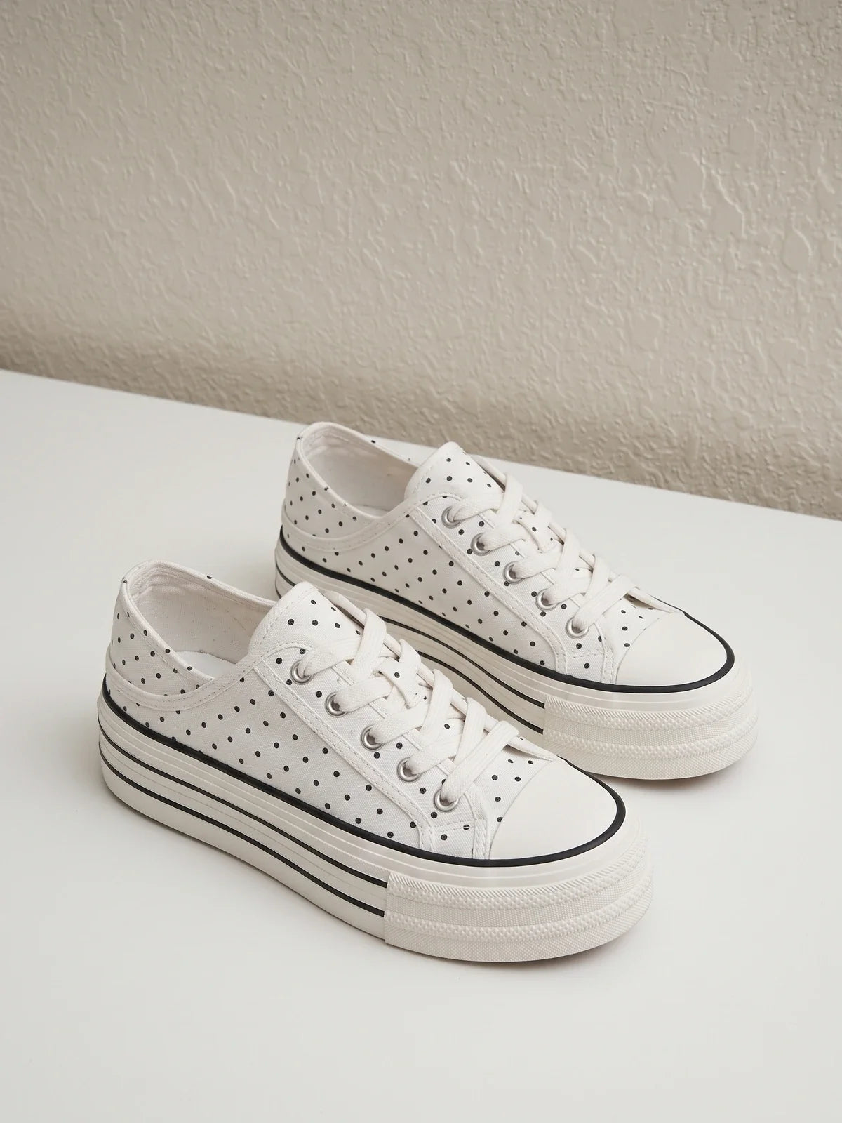 Pinstripe Dot Platform